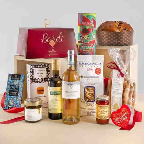 Italian Sweets and Savory Delights-Food Gift Baskets for Christmas Pescara
