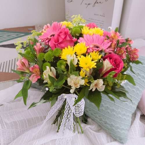 - Send Fresh Bouquet For Mother’s Day