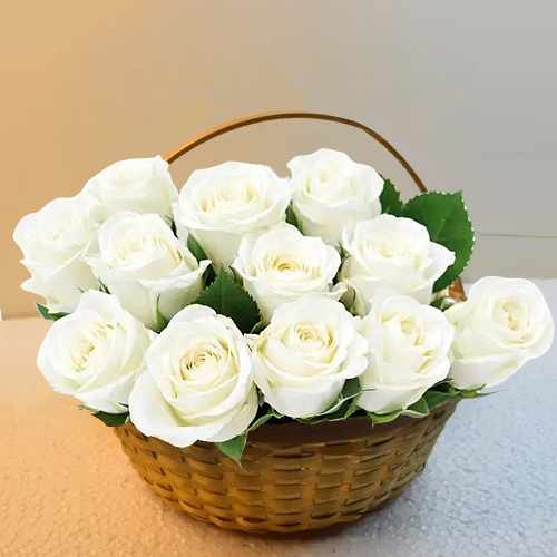 Elegant White Rose Basket For Italy Special Occasions And Celebrations