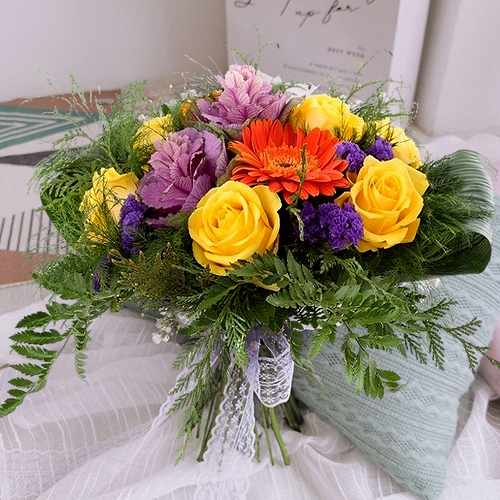 Vibrant Yellow Rose & Gerbera Bouquet For Italy Special Celebrations