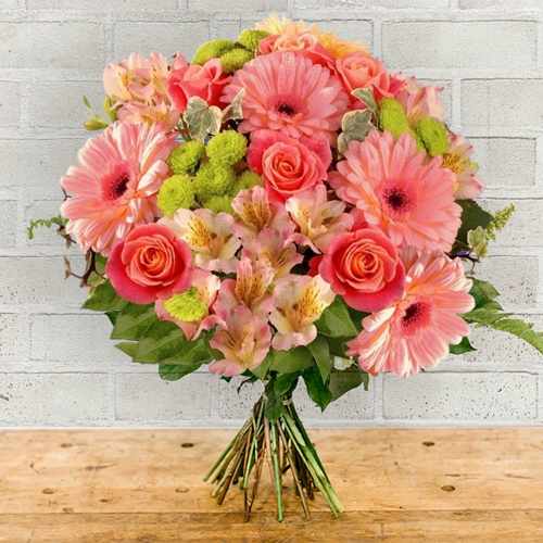 Elegant Pink Rose & Gerbera Bouquet For Italy Special Celebrations