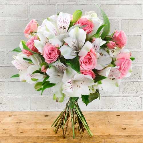 Rose & Alstroemeria Bouquet For Italy Celebrations And Elegant Gifting