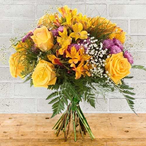 Bright Yellow Rose & Alstroemeria Bouquet For Italy Celebrations