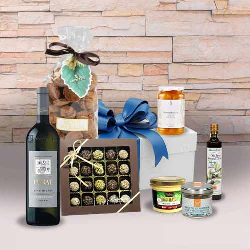 - New Year Wine Gourmet Gift Delivery
