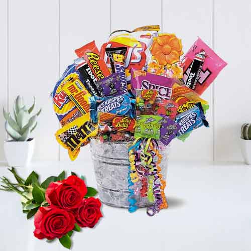 Combos Of Rose And Candies-Candy Basket Delivery Italy