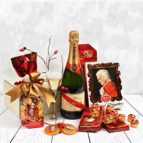 Champagne And Chocolate Gift Basket-Gifts To Send Friends For Christmas