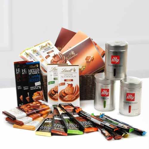- Anniversary Best Gift Basket For Couple