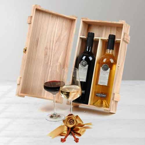 White And Red Vine Combo-Christmas Gift Ideas For Couples