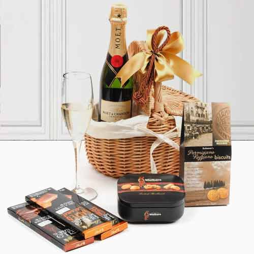 Champagne, Chocolates N Savoury Hamper-Best Christmas Presents For Parents
