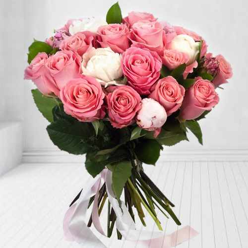 Bouquet Of White N Pink Roses