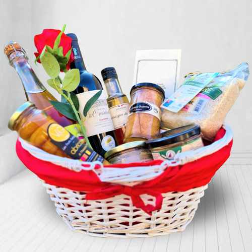 Impressive Basket -Taste Of Italy Gift Basket
