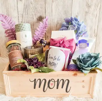 Mother’s Day Gifts to Casoria, Italy